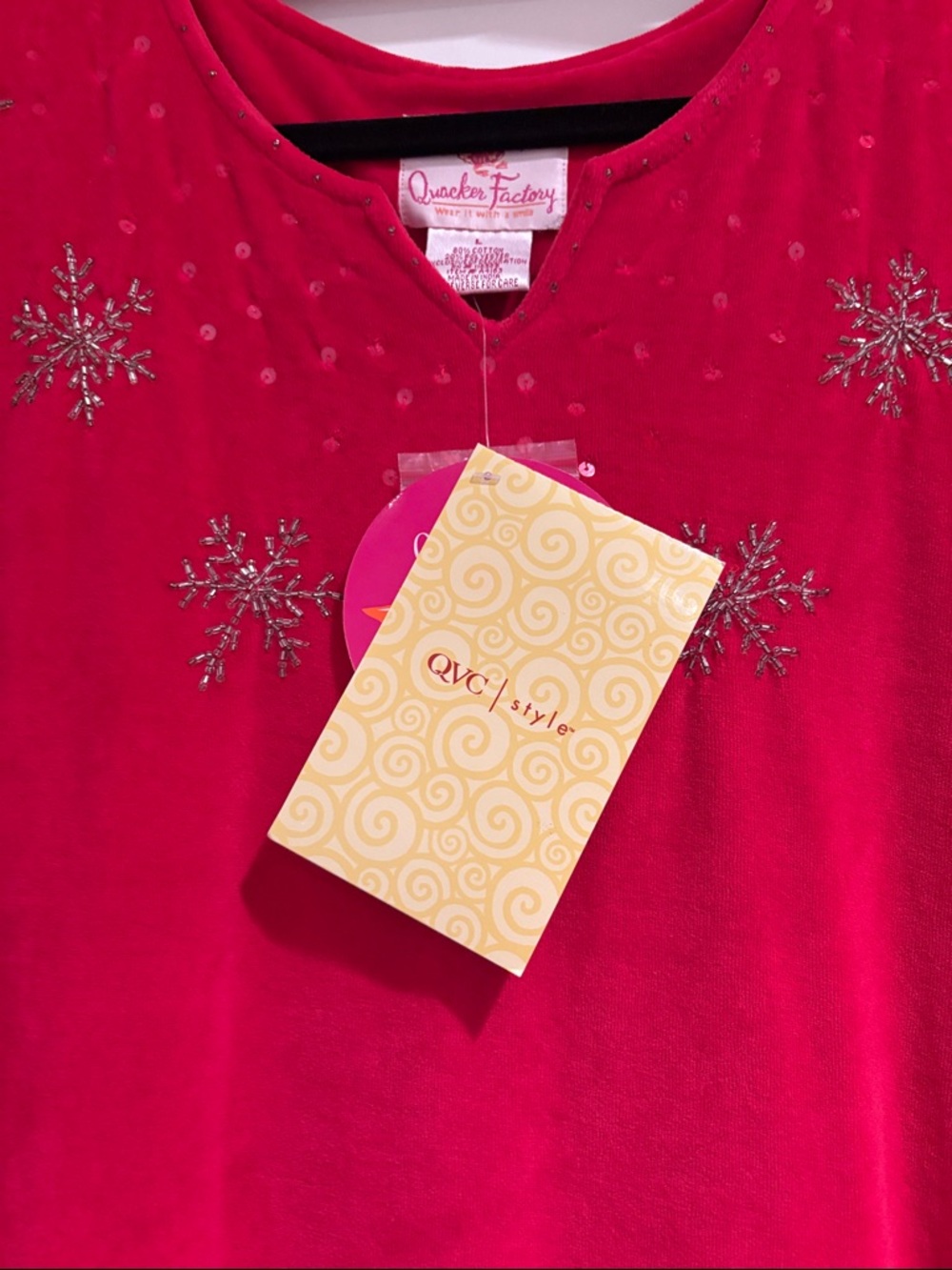NWT Nightgown/Robe, Quacker Factory, Cherry Red, Velour-Feel, Snowflakes, L